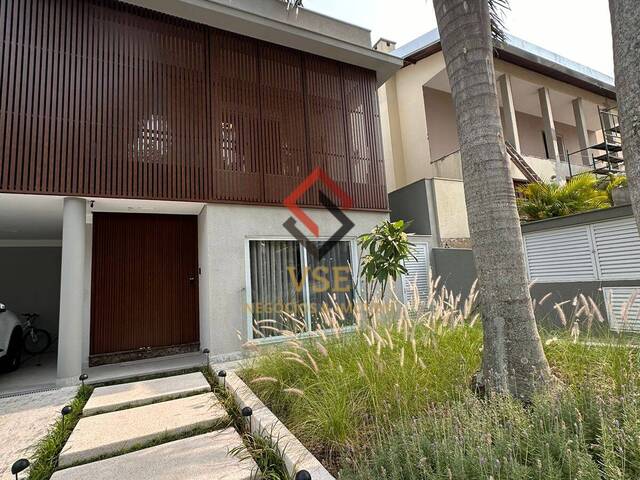 #2 - Casa para Venda em Santana de Parnaíba - SP - 1