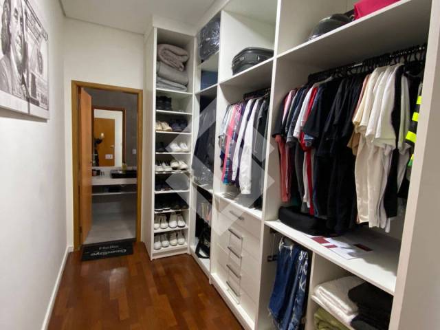 Casa para Venda em Santana de Parnaíba - 4