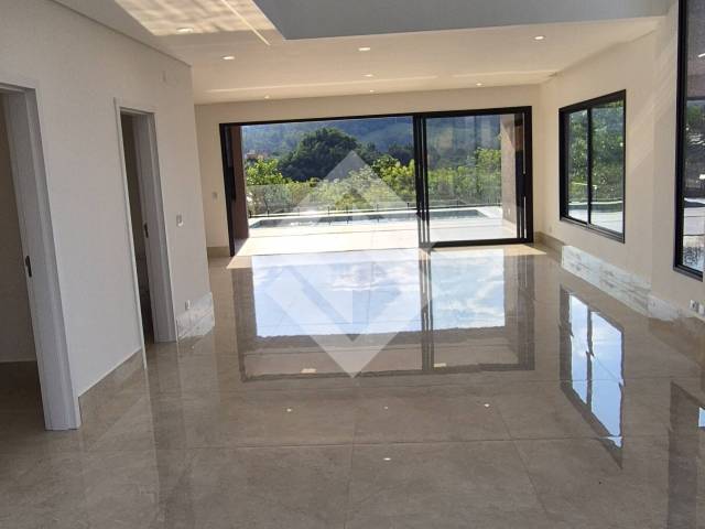 Casa para Venda em Santana de Parnaíba - 5