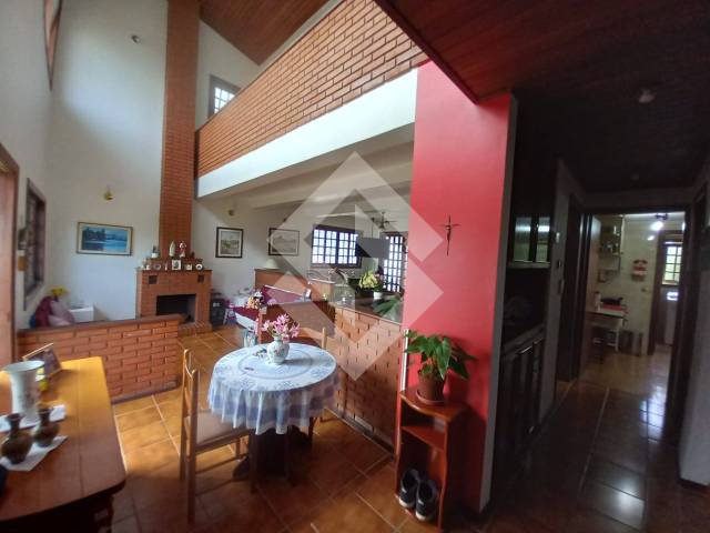 Casa para Venda em Santana de Parnaíba - 4