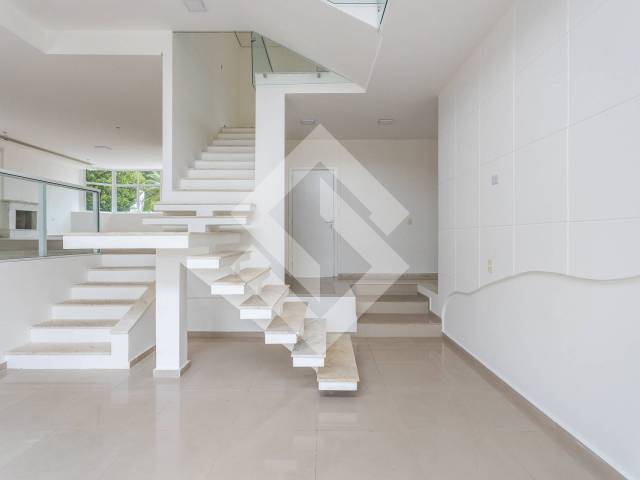 Casa para Venda em Santana de Parnaíba - 5