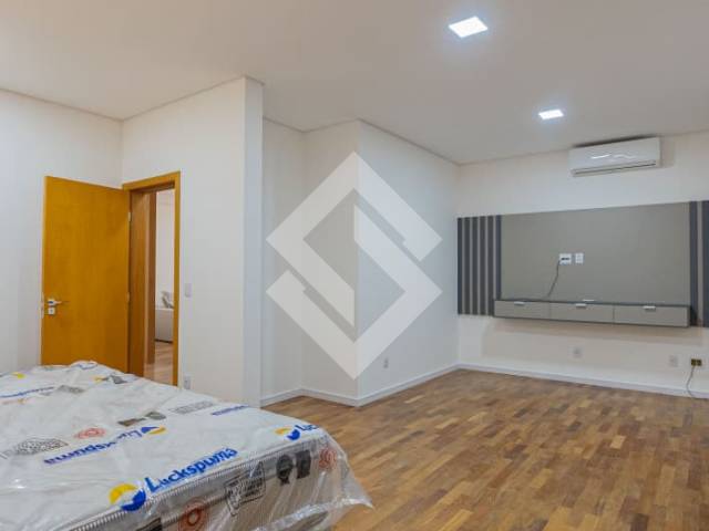 Casa para Venda em Santana de Parnaíba - 5