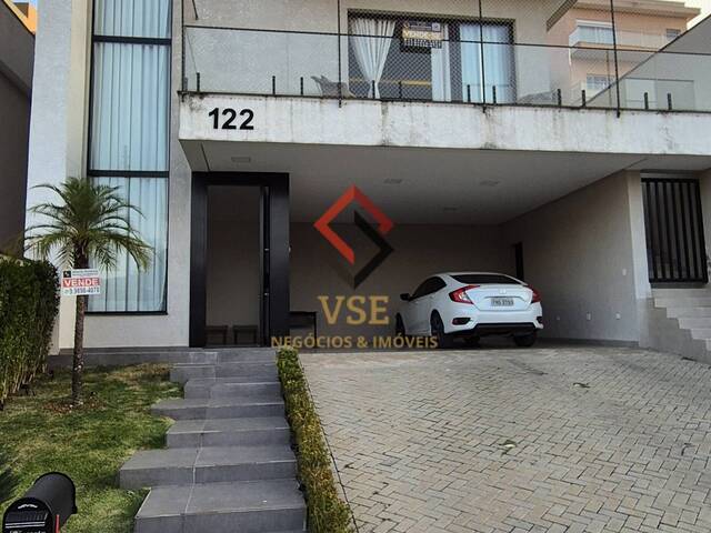 Venda em Chácara Roselândia - Cotia