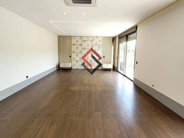 #378 - Casa para Venda em Santana de Parnaíba - SP