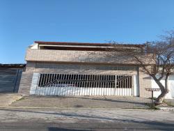 Venda em Terceira Divisão de Interlagos - São Paulo