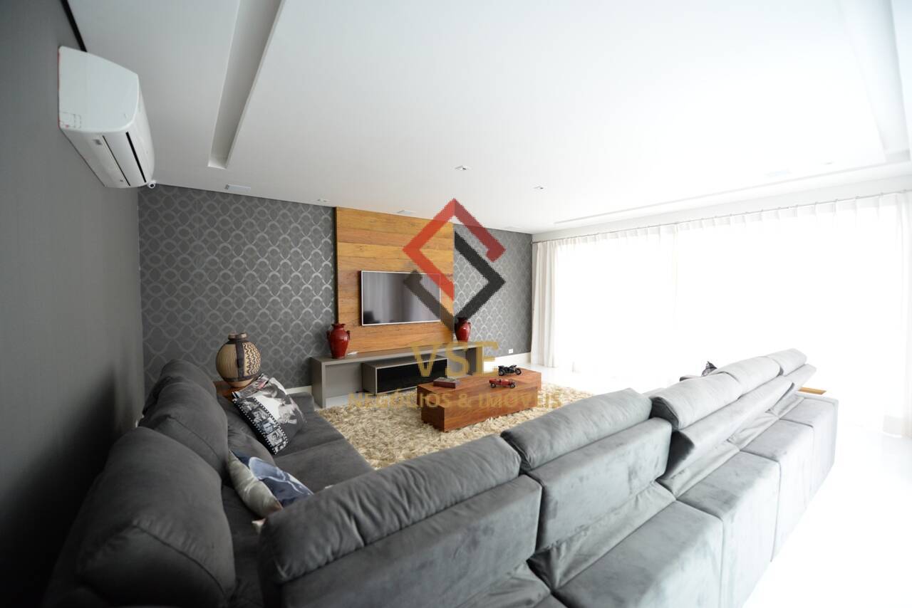 Casa à venda com 11 quartos, 1122m² - Foto 2