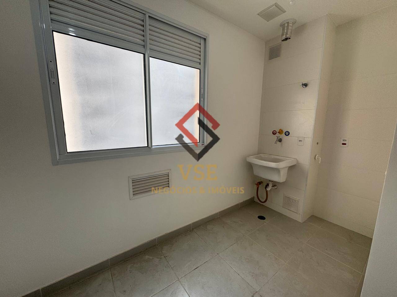 Apartamento para alugar com 2 quartos, 68m² - Foto 4