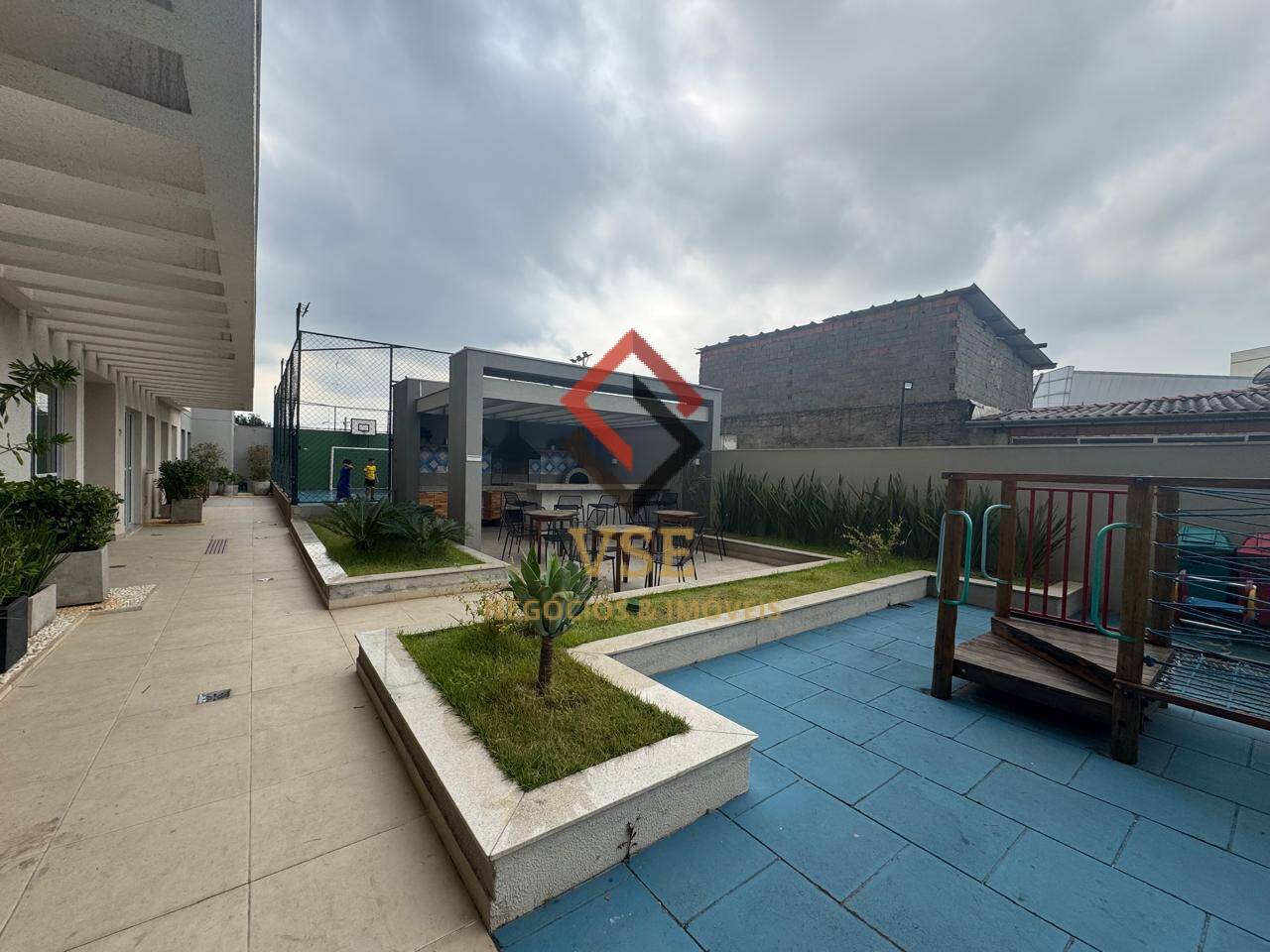 Apartamento para alugar com 2 quartos, 68m² - Foto 27