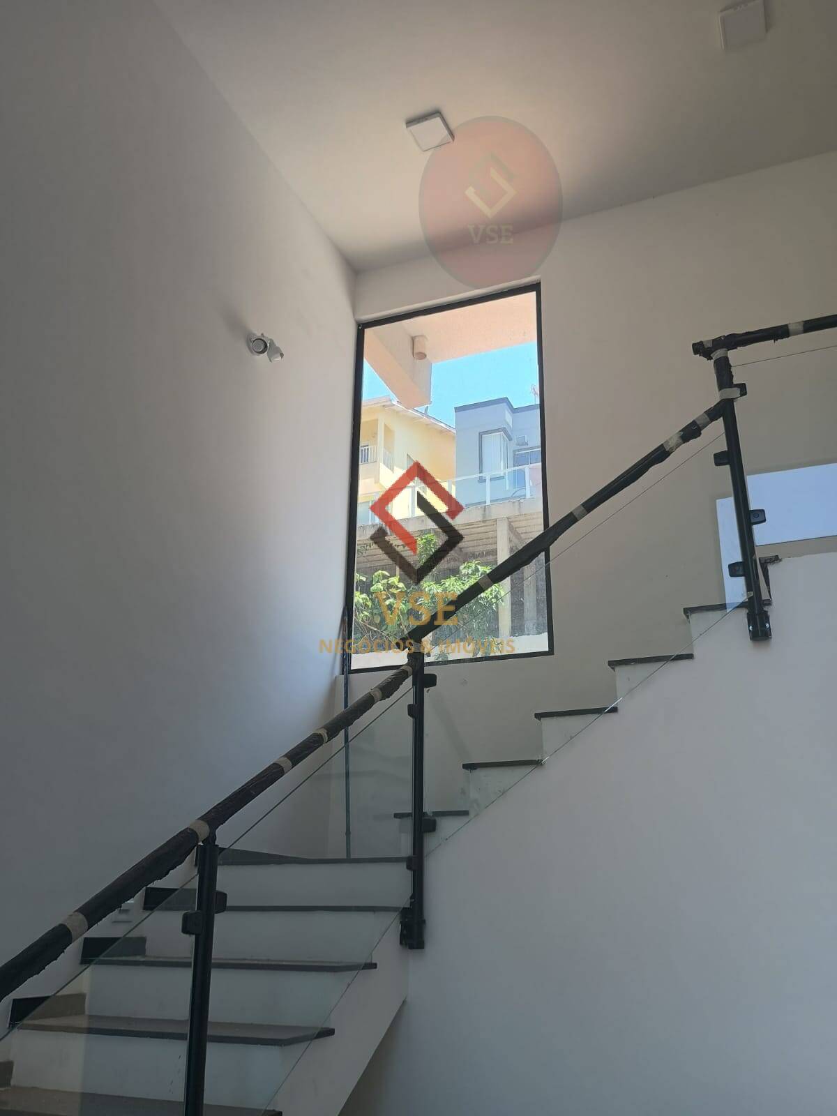 Casa à venda com 3 quartos, 178m² - Foto 3