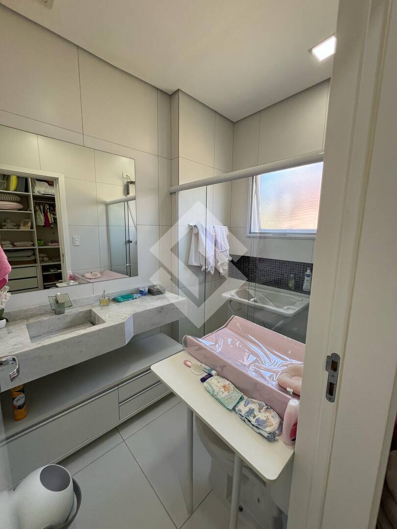 Casa, 3 quartos, 254 m² - Foto 8