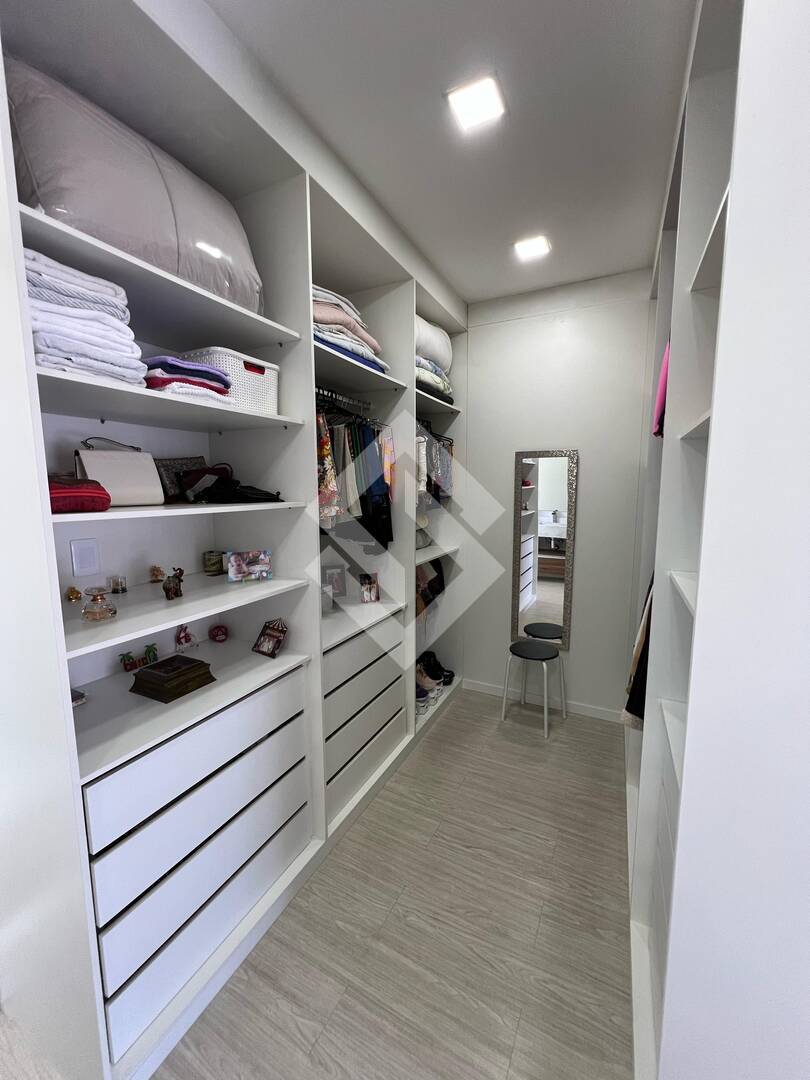 Casa, 3 quartos, 254 m² - Foto 15