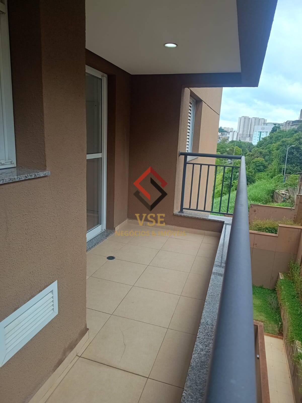 Apartamento à venda e aluguel com 3 quartos, 76m² - Foto 2