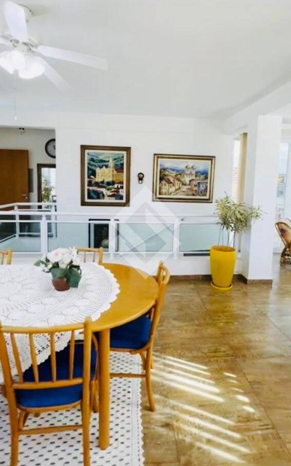 Casa, 5 quartos, 1437 m² - Foto 3