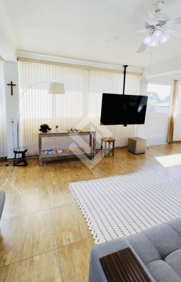 Casa, 5 quartos, 1437 m² - Foto 4