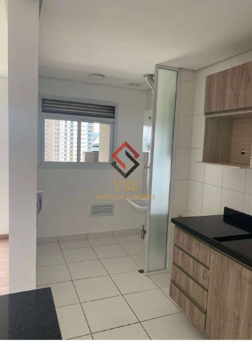 Apartamento à venda e aluguel com 3 quartos, 83m² - Foto 2