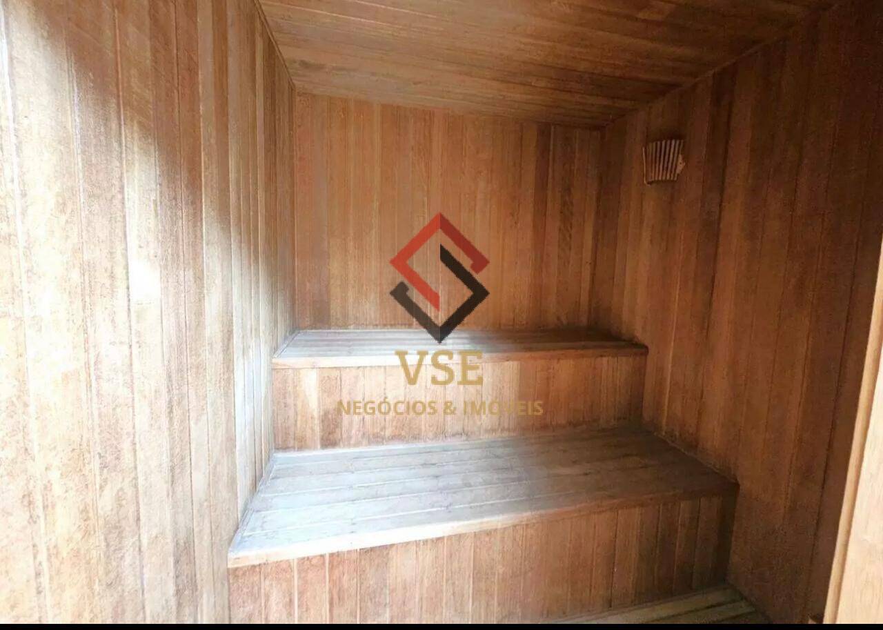 Casa à venda com 3 quartos, 600m² - Foto 4