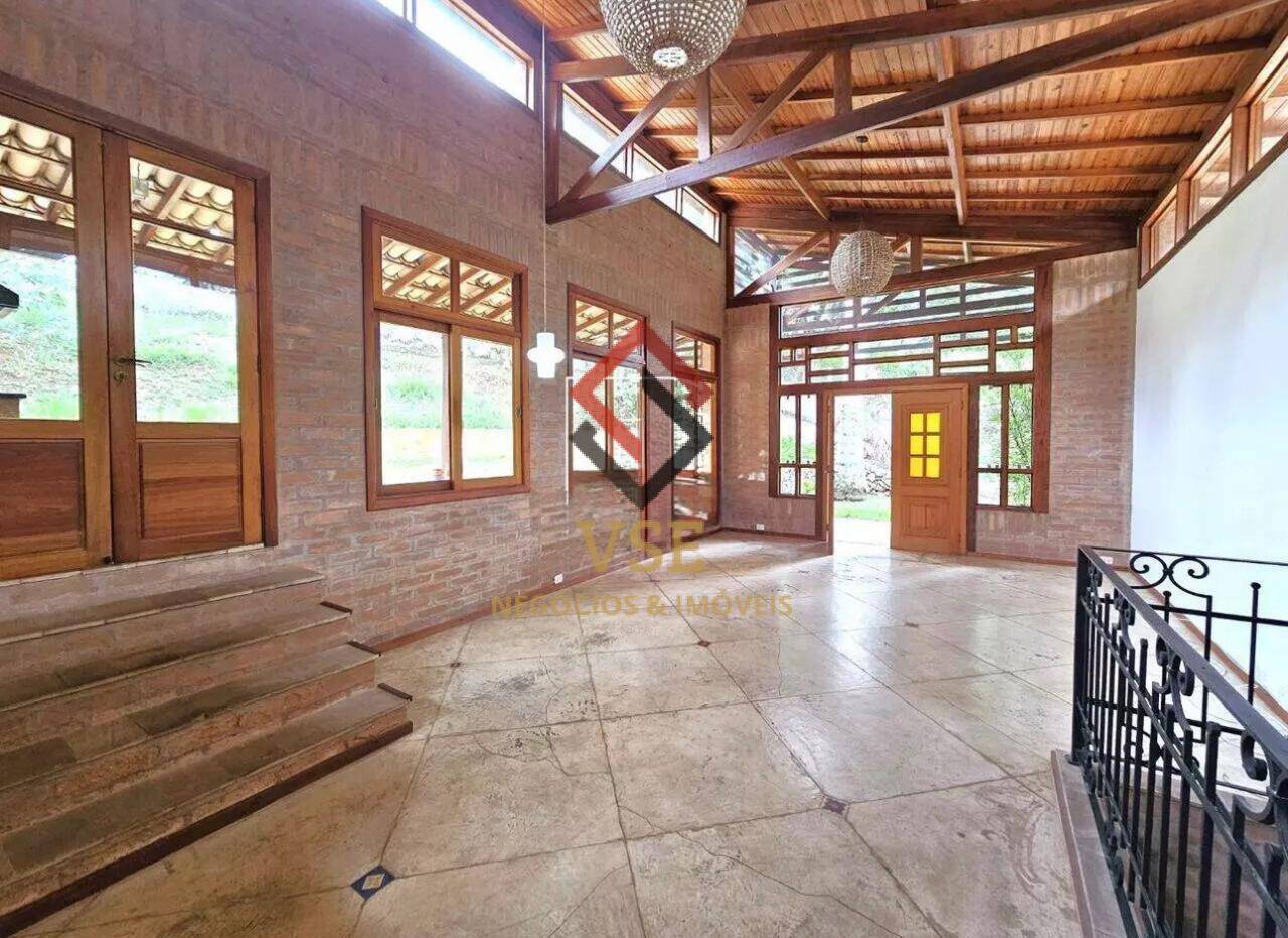Casa à venda com 3 quartos, 600m² - Foto 11