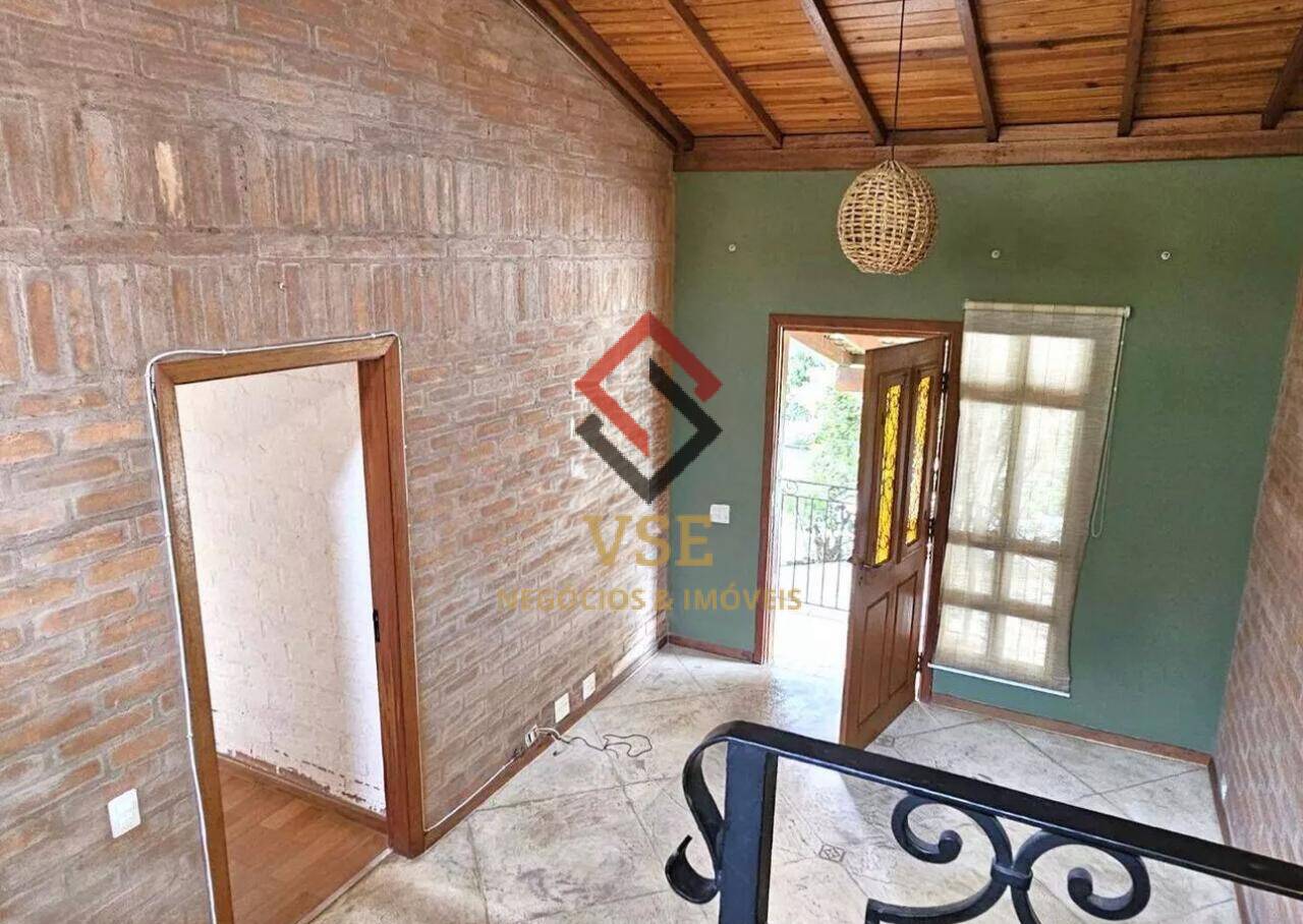 Casa à venda com 3 quartos, 600m² - Foto 16