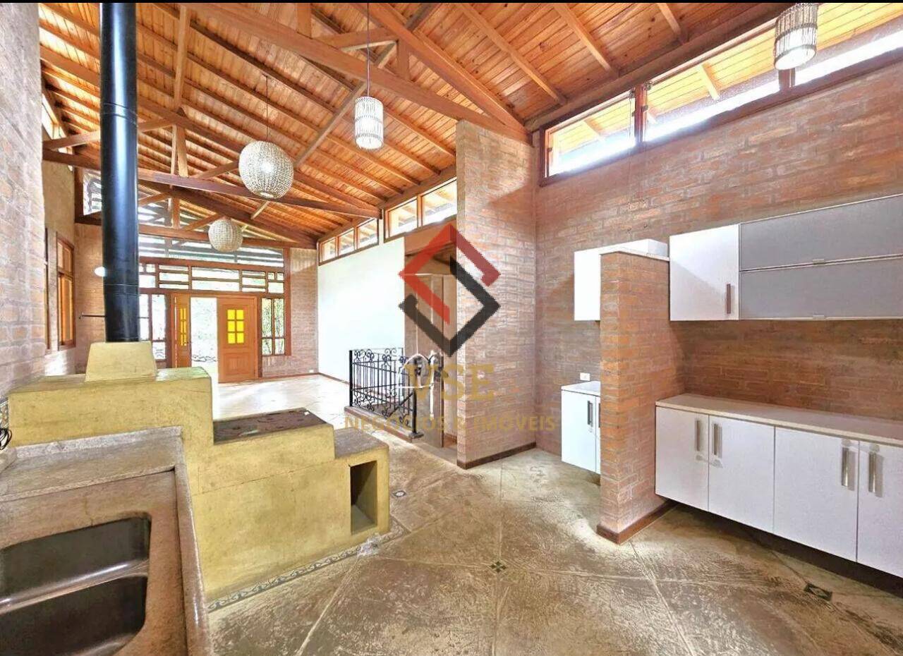 Casa à venda com 3 quartos, 600m² - Foto 19