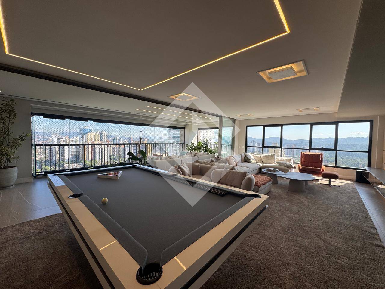 Apartamento, 4 quartos, 360 m² - Foto 1