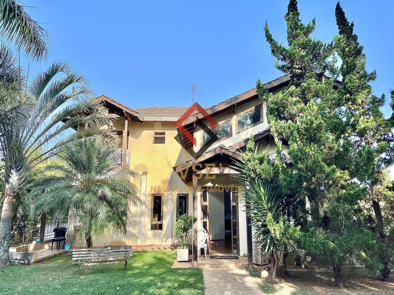 Casa, 4 quartos, 240 m² - Foto 2