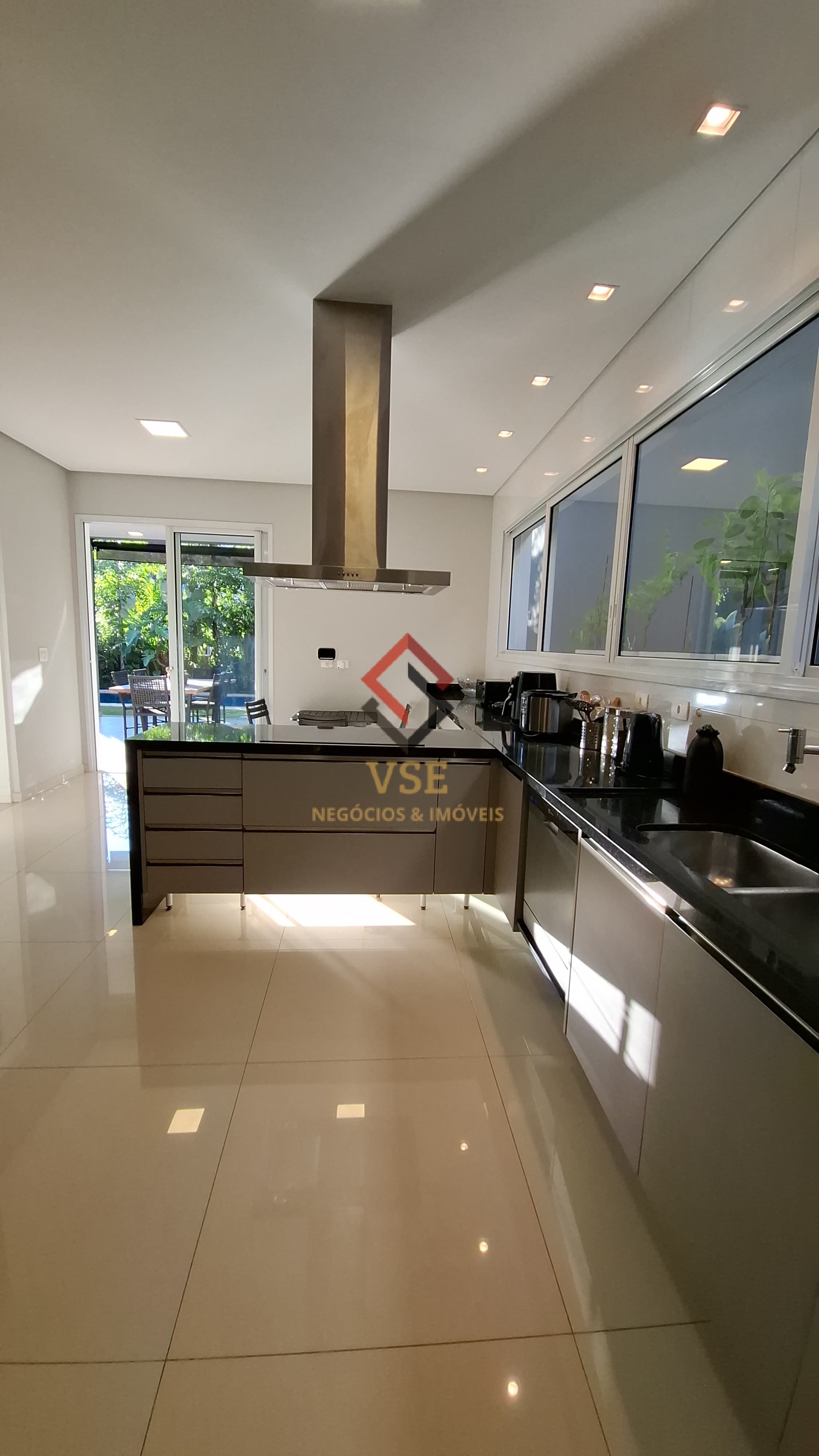 Casa à venda com 4 quartos, 463m² - Foto 6