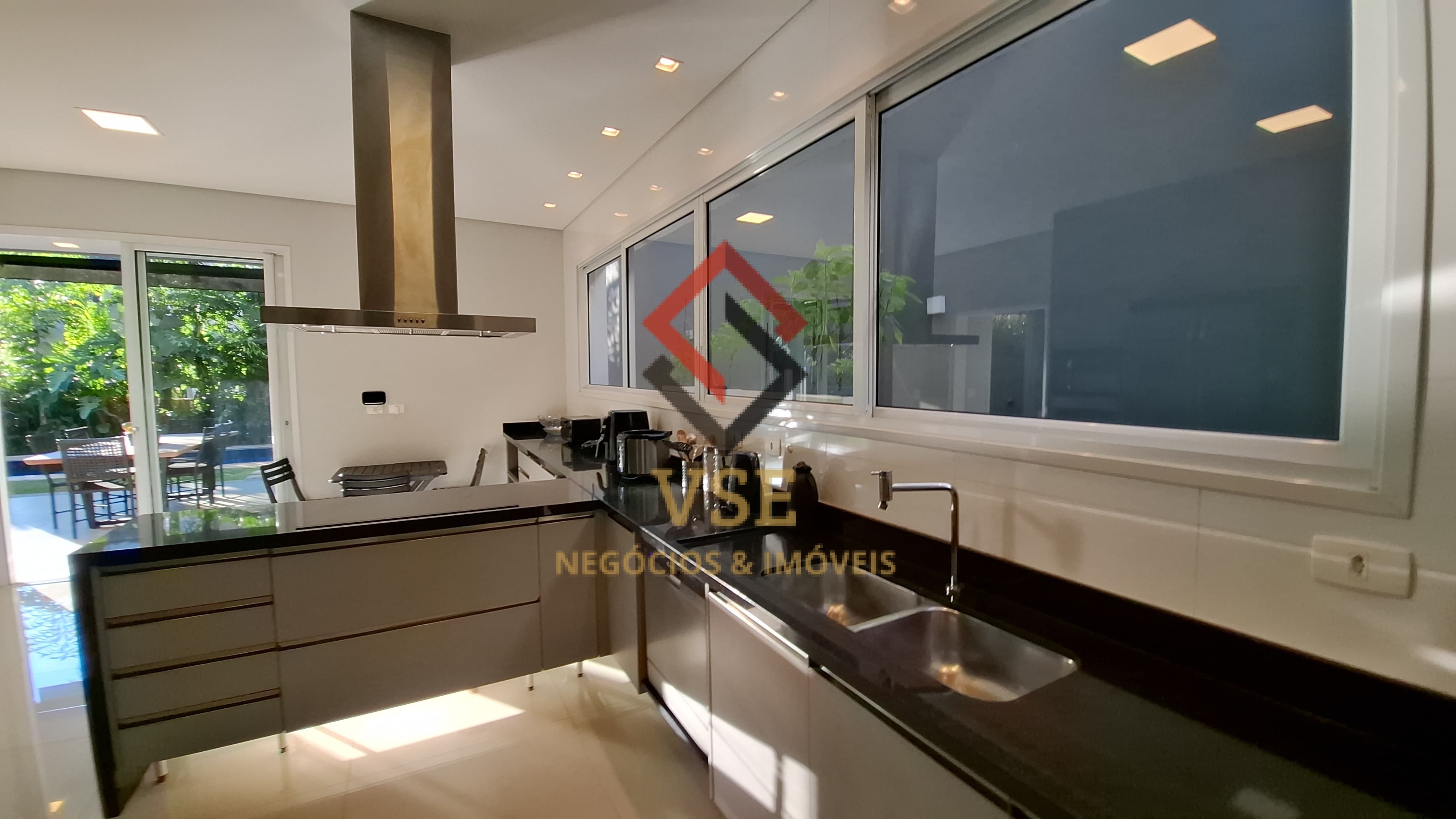 Casa à venda com 4 quartos, 463m² - Foto 10