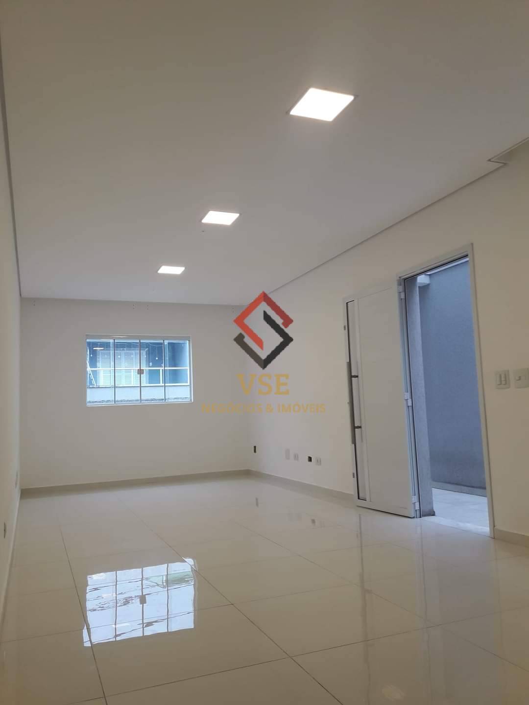Casa para alugar com 3 quartos, 240m² - Foto 2