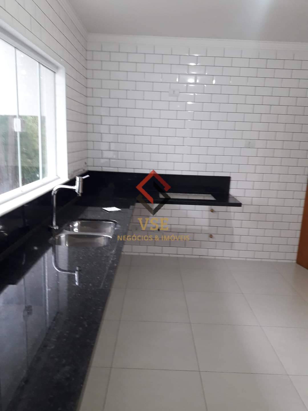 Casa para alugar com 3 quartos, 240m² - Foto 3