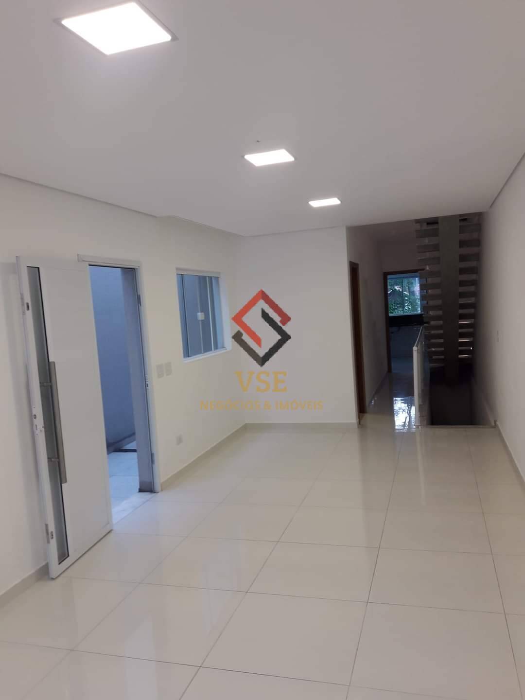 Casa para alugar com 3 quartos, 240m² - Foto 1