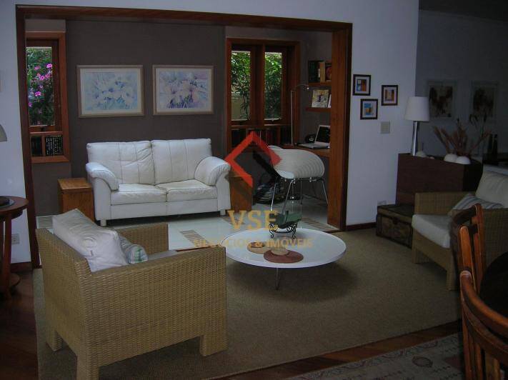 Casa à venda e aluguel com 4 quartos, 350m² - Foto 9