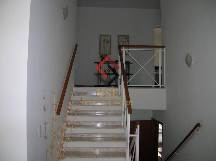 Casa à venda e aluguel com 4 quartos, 350m² - Foto 17