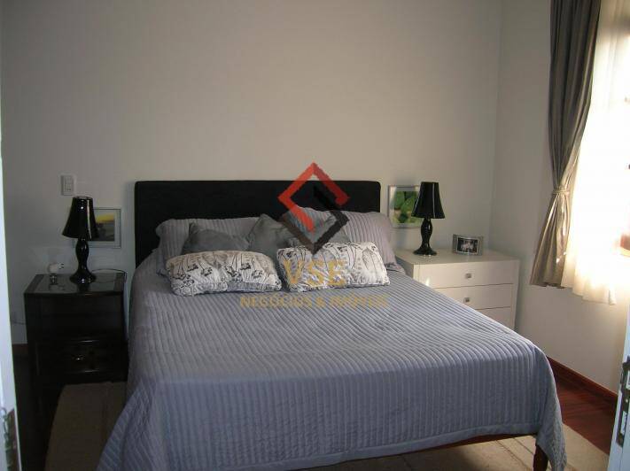 Casa à venda e aluguel com 4 quartos, 350m² - Foto 21