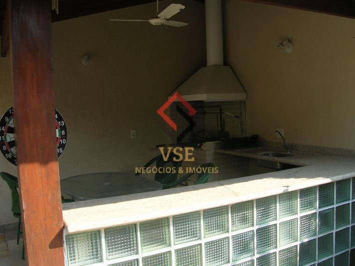Casa à venda e aluguel com 4 quartos, 350m² - Foto 29
