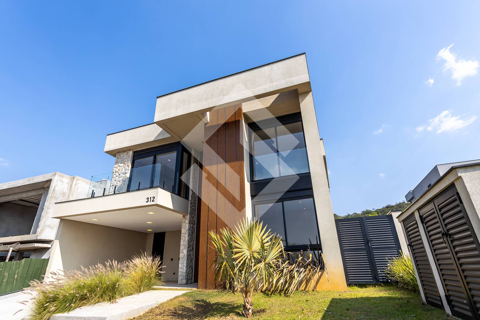 Casa, 4 quartos, 440 m² - Foto 1