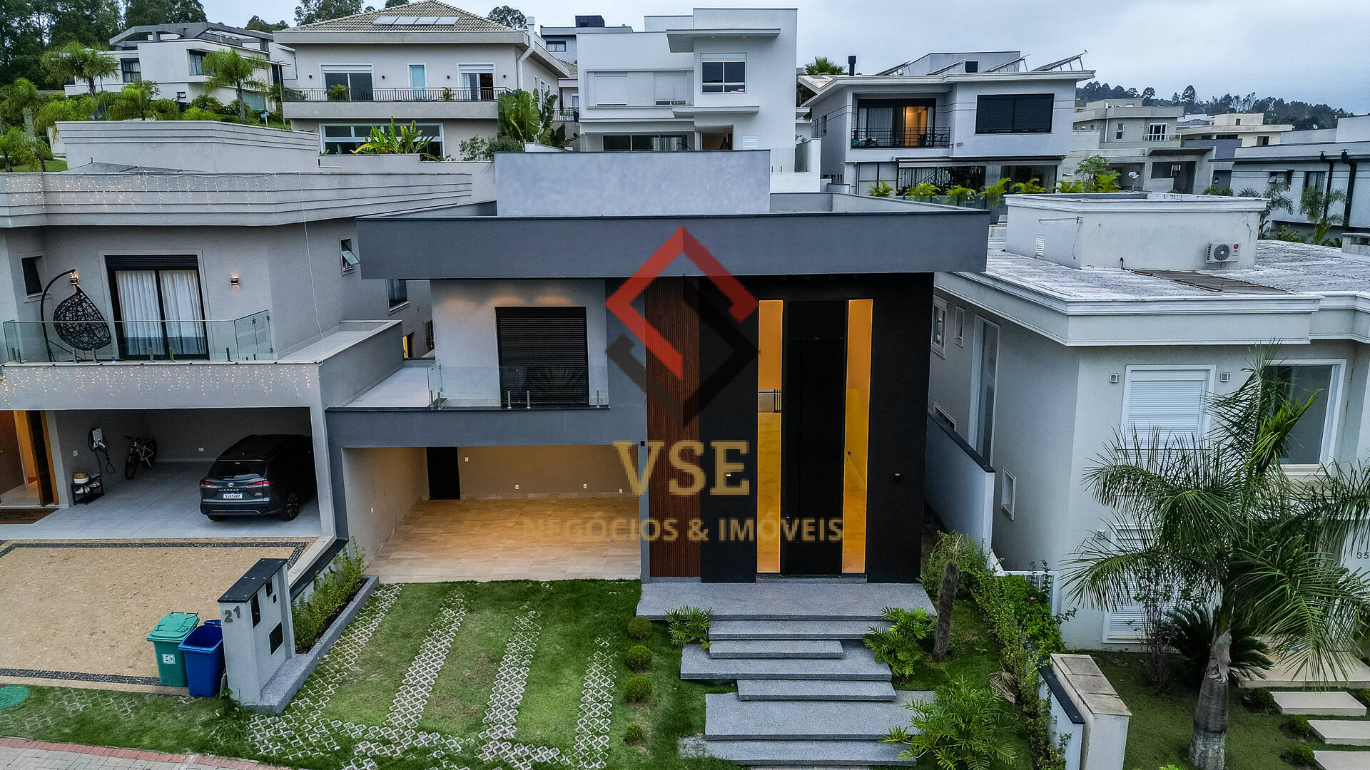 Casa, 5 quartos, 392 m² - Foto 1