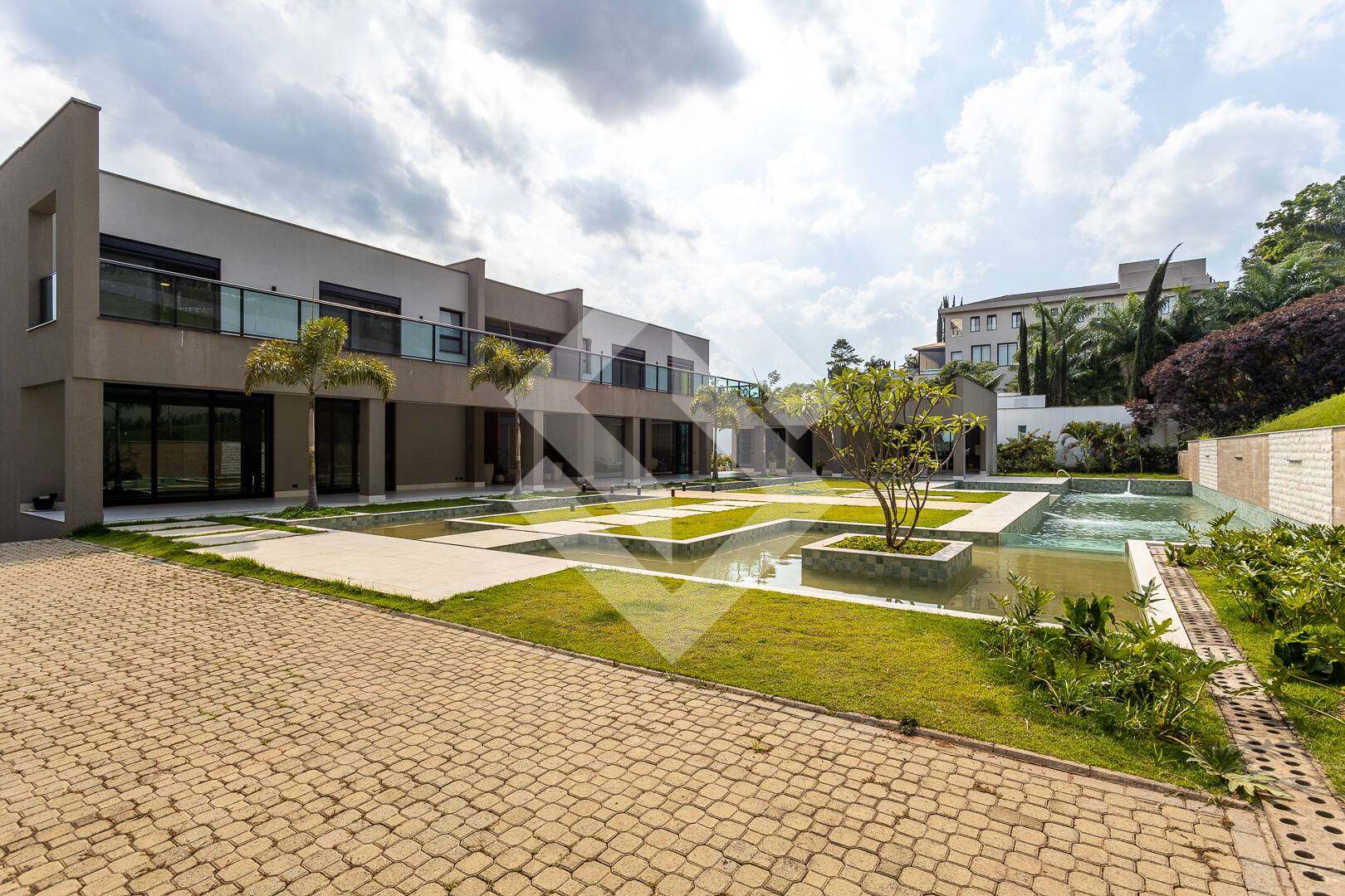 Casa, 4 quartos, 1305 m² - Foto 2