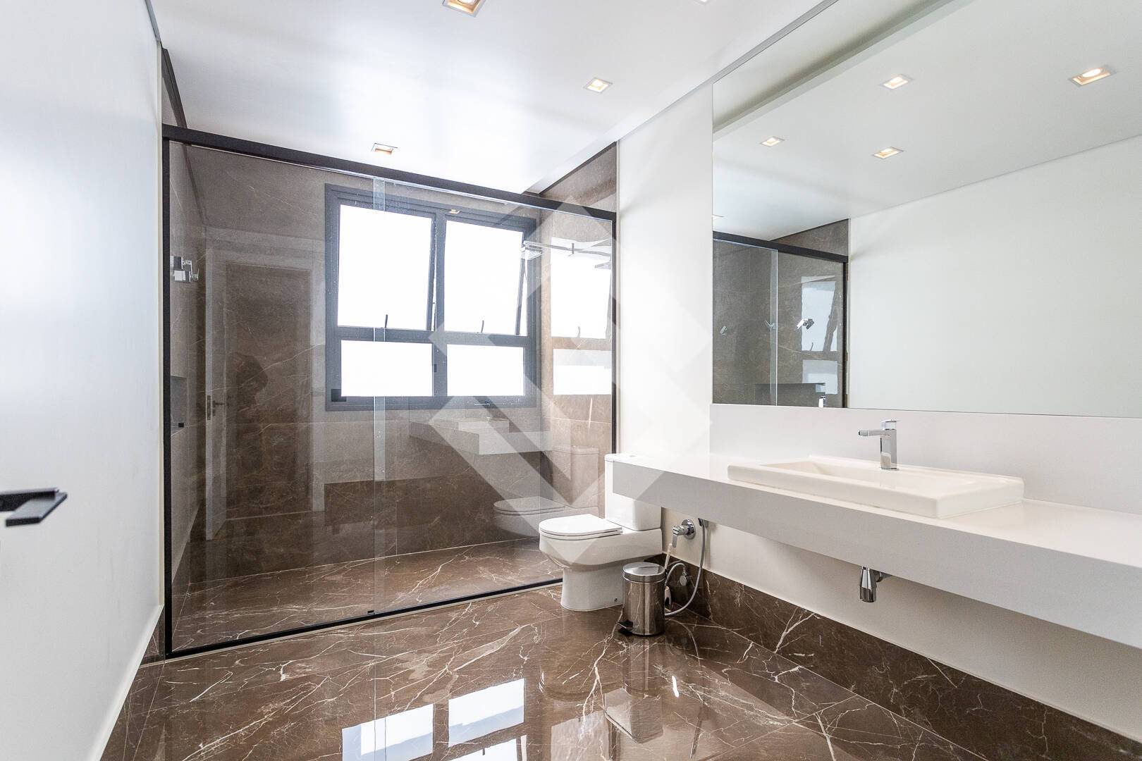 Casa, 4 quartos, 1305 m² - Foto 30