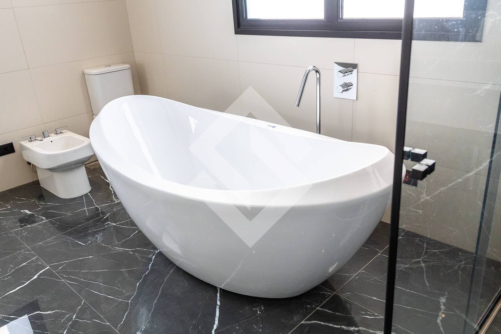 Casa, 4 quartos, 1305 m² - Foto 32