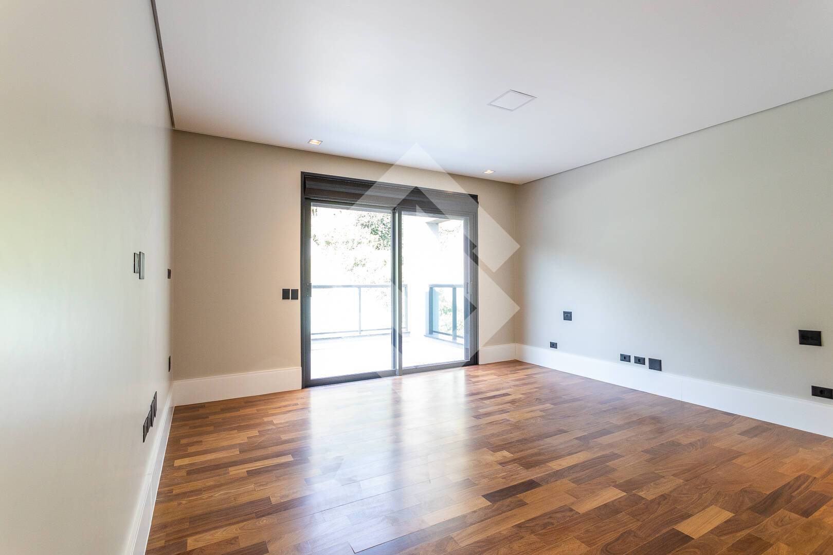 Casa, 4 quartos, 1305 m² - Foto 38