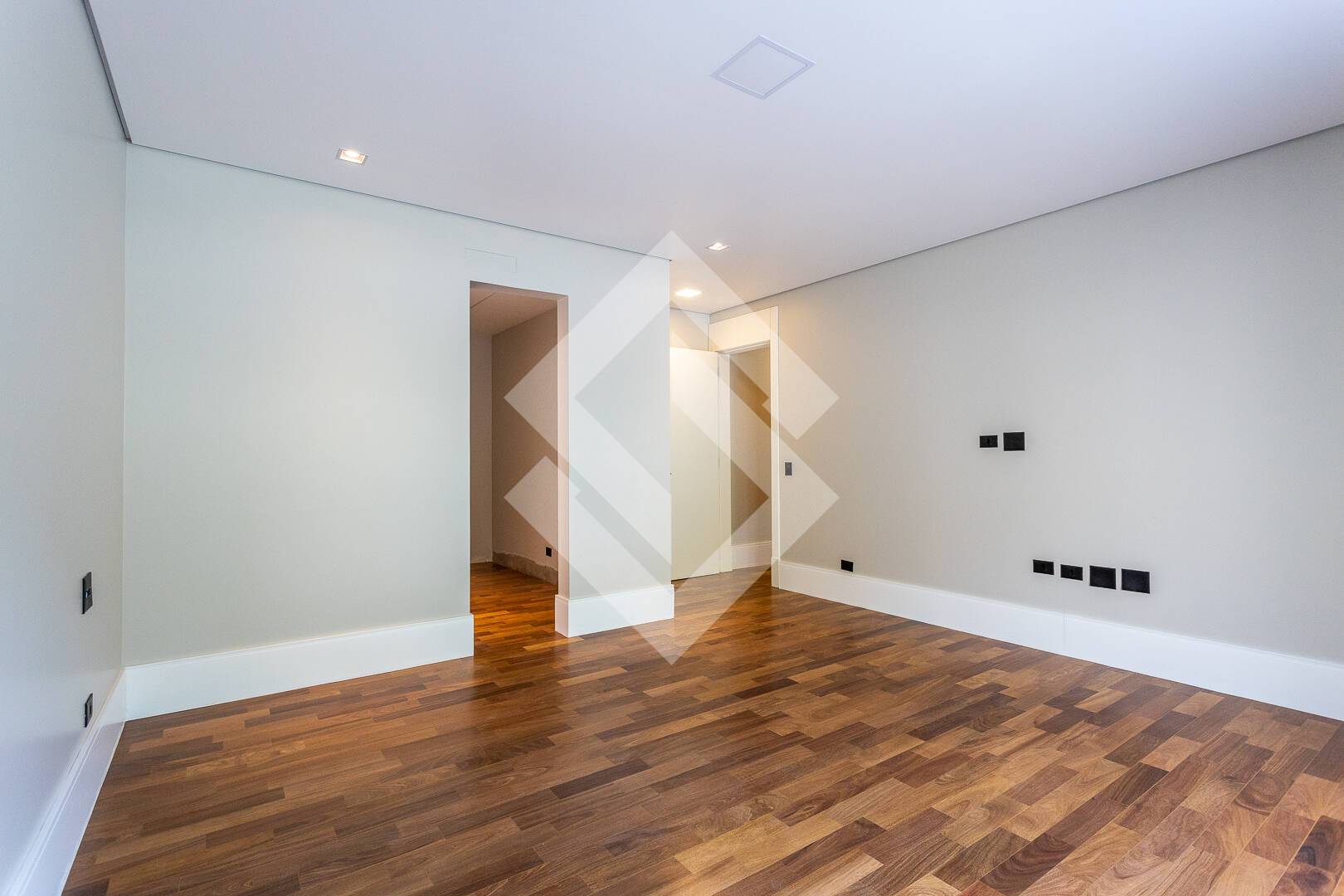 Casa, 4 quartos, 1305 m² - Foto 39