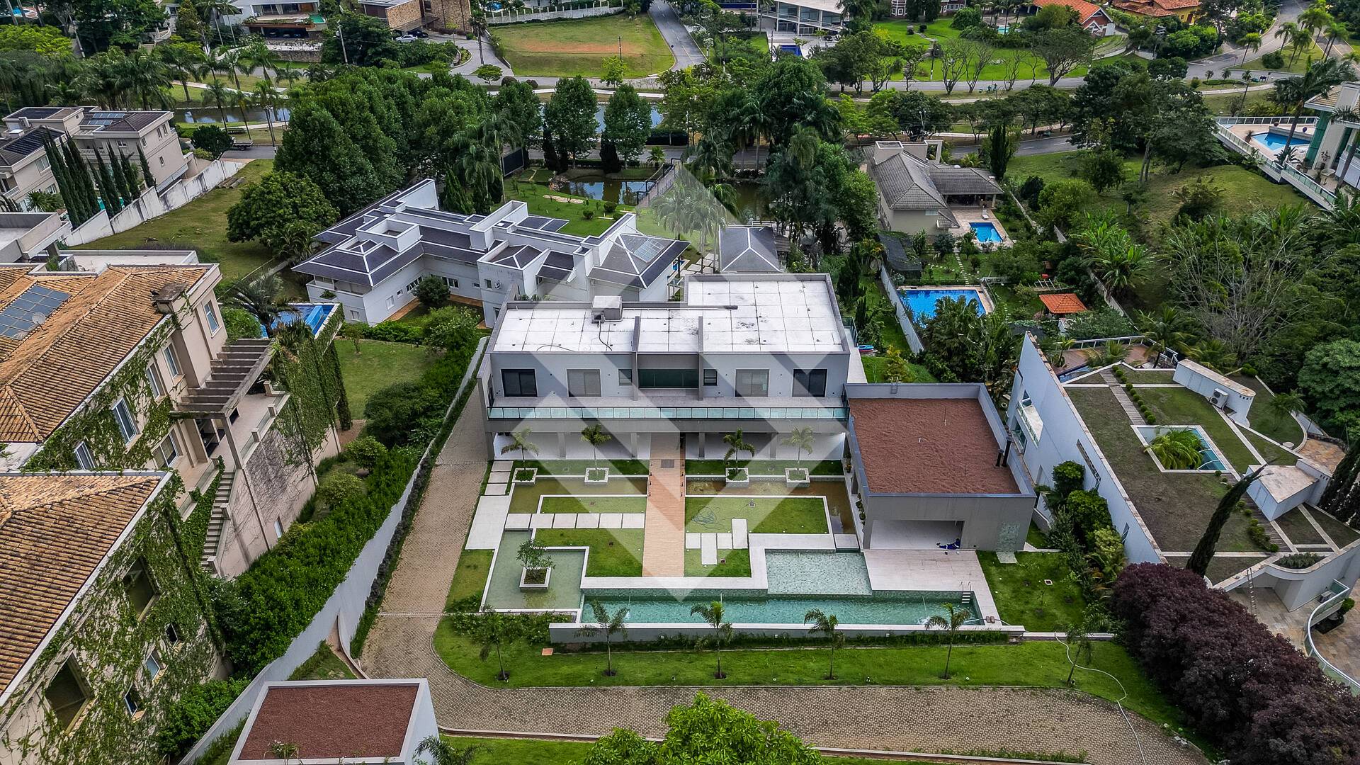 Casa, 4 quartos, 1305 m² - Foto 44