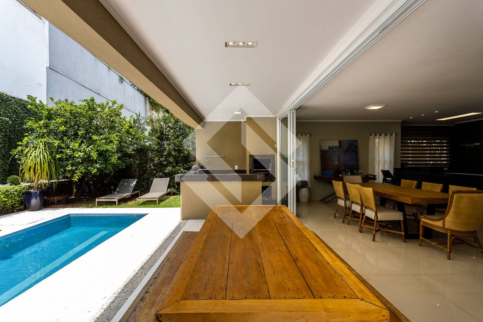 Casa, 5 quartos, 340 m² - Foto 2
