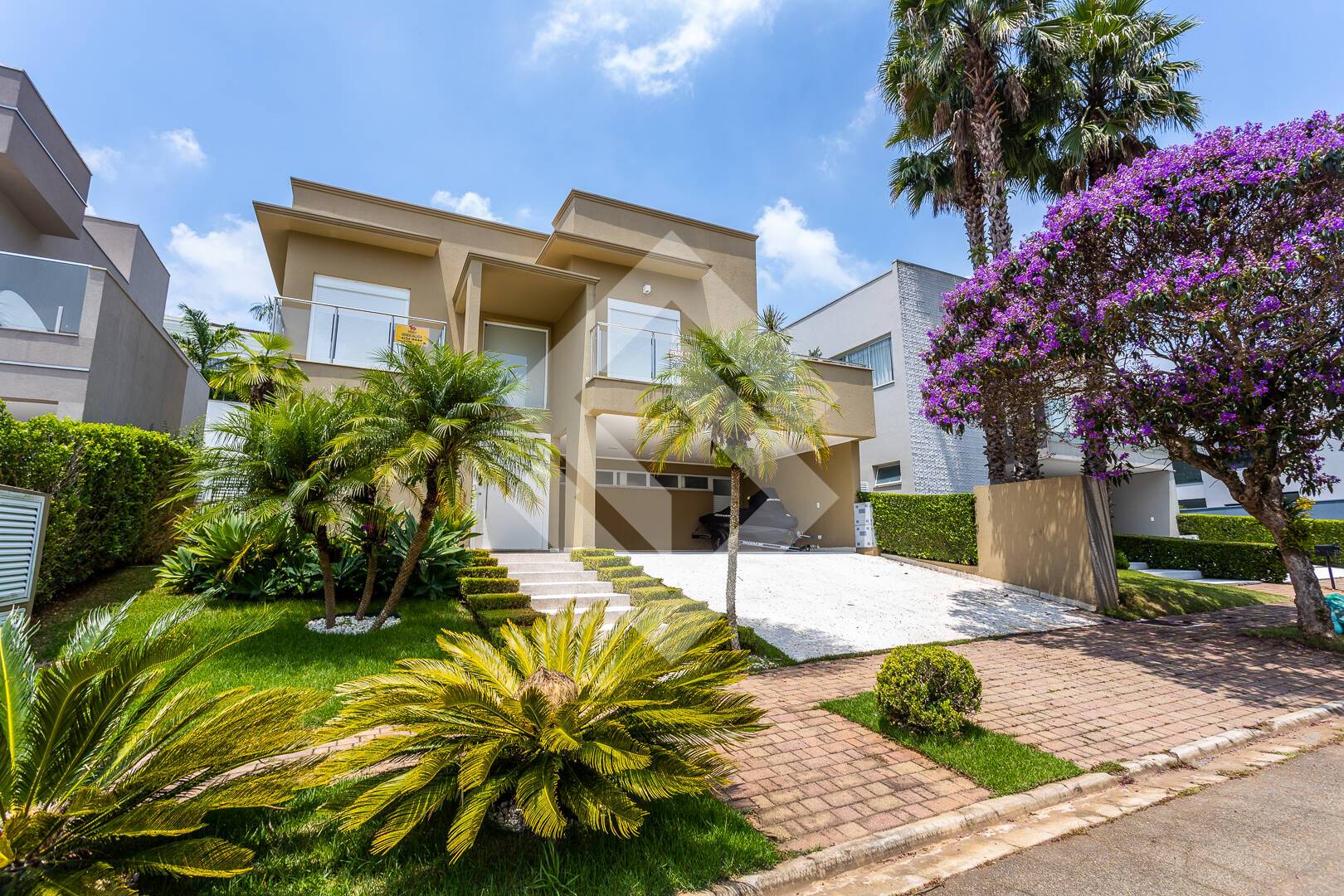 Casa, 5 quartos, 340 m² - Foto 1