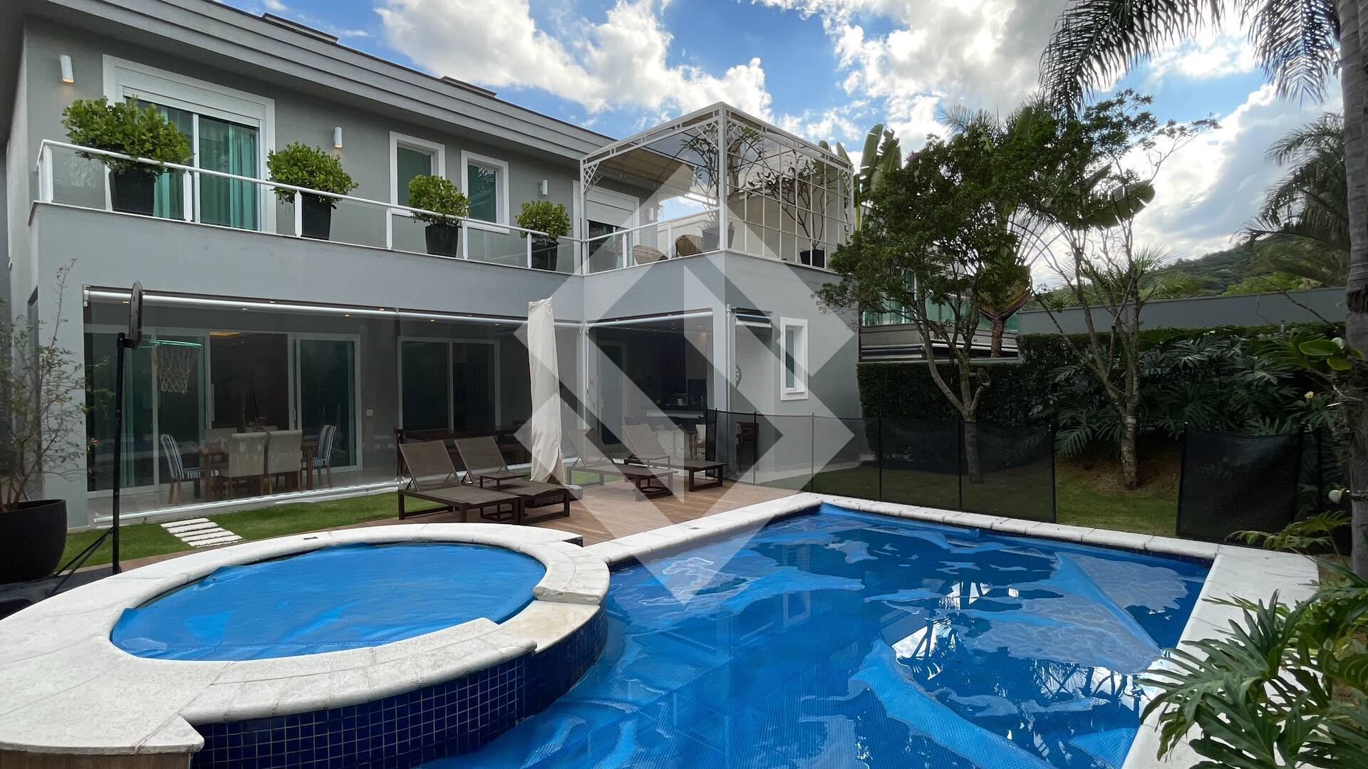 Casa, 4 quartos, 411 m² - Foto 1