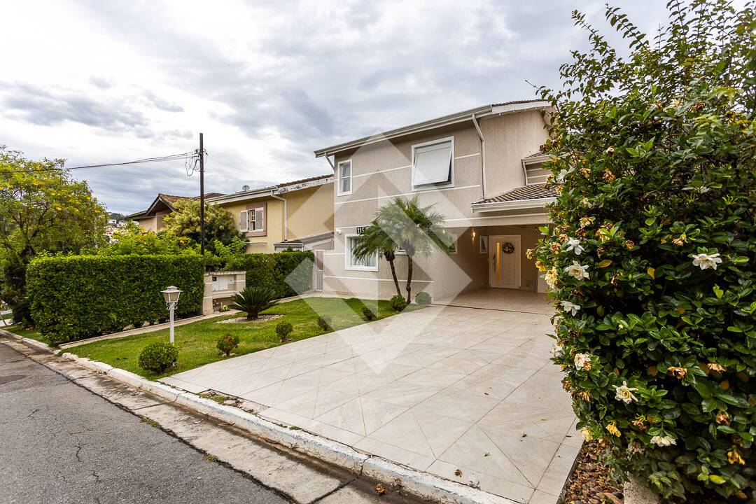 Casa, 5 quartos, 280 m² - Foto 1