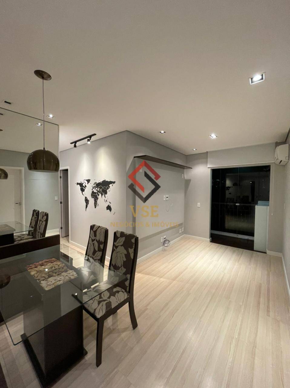 Apartamento à venda com 2 quartos, 60m² - Foto 1